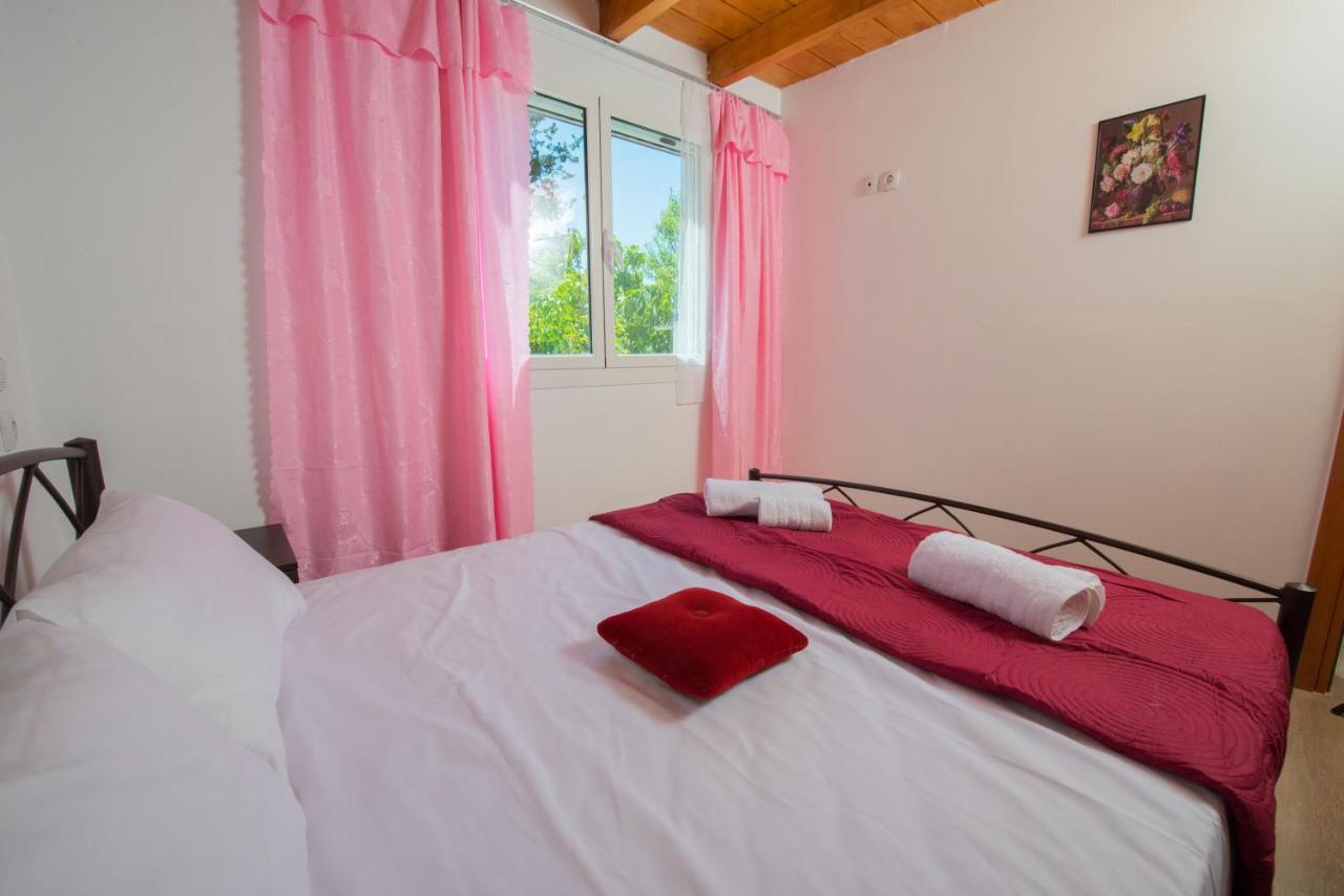 Basil & Guest House Lazarata Екстер'єр фото